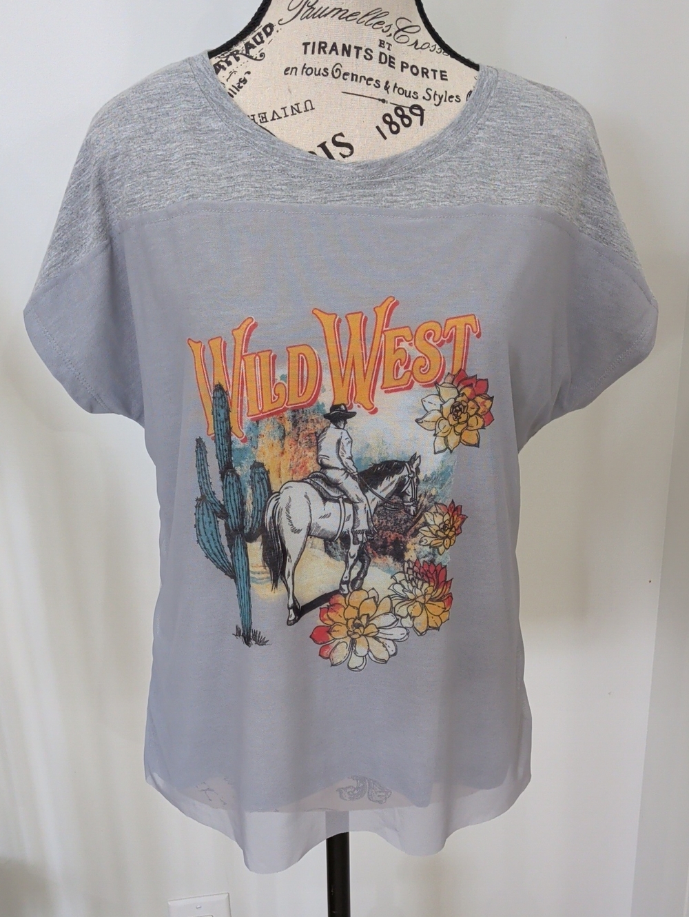 DANTELLE | Women's Heather  Grey Wild West Cowboy Front Mesh Short Sleeve Shirt